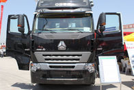 سیاه و سفید Sinotruk Howo تراکتور 6x4 کامیون برای جاده های معمولی / دشوار ZZ4257V3247N1B