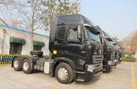 سیاه و سفید Sinotruk Howo تراکتور 6x4 کامیون برای جاده های معمولی / دشوار ZZ4257V3247N1B