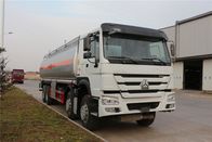 Sinotruk HOWO 8x4 Fuel Delivery Tanker برای حمل و نقل نفت دیزل مایع