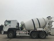 HOWO دیزل خود بارگیری 10 متر مکعب کامیون میکسر بتن 6 4 با مواد Q345B