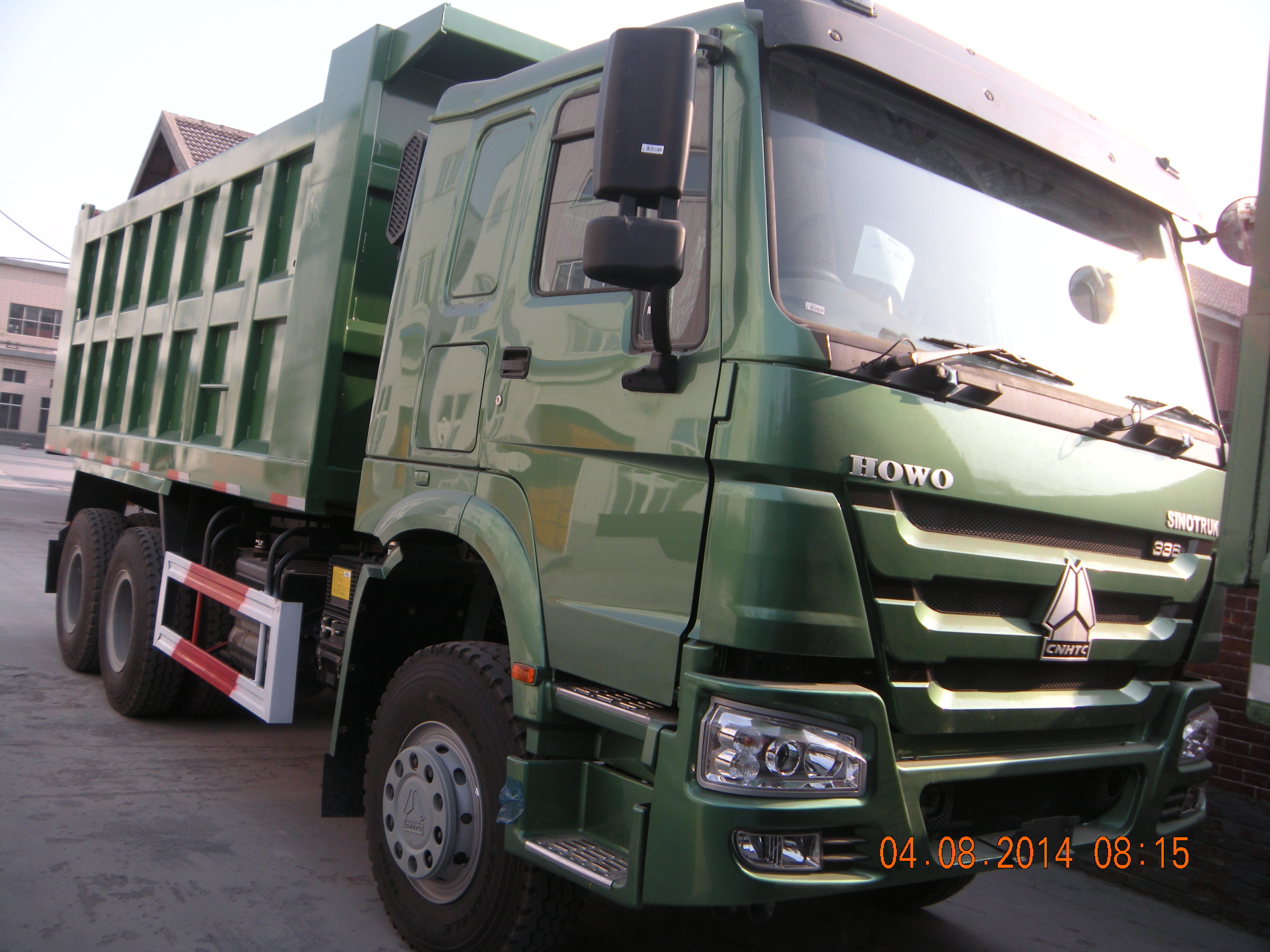 HOWO سبز کامیون کمپرسی، 6x4 کامیون های دیزلی رباتی مورد استفاده در معدن ZZ3257N3847A