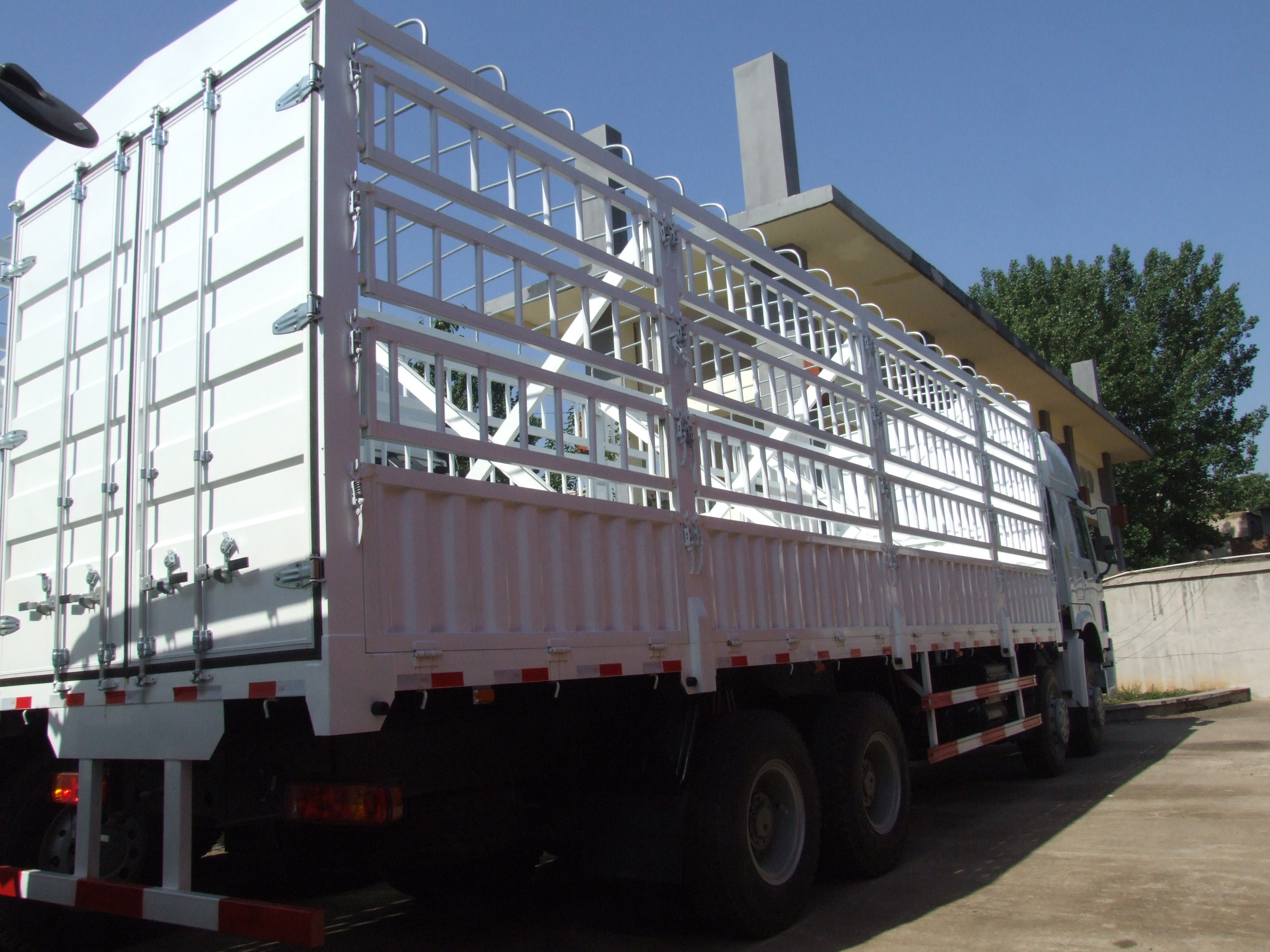 12 چرخ 336 اسب بخار Stake Heavy Cargo Truck ZZ1317N4661W یورو دو
