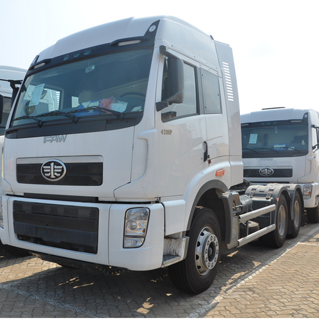 دفترچه راهنما 30T / Heavy Transport Truck کامیون کامیون Faw Jiefang J5P Tractor Truck