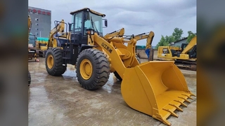 بیل مکانیکی XE200D: قدرت و سرعت برای کارهای سخت