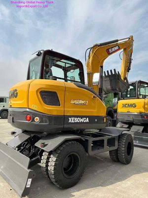 حفاری چرخ دار 7 تن با ظرفیت 0.23m3 و موتور 48 kW برای حرکت زمین