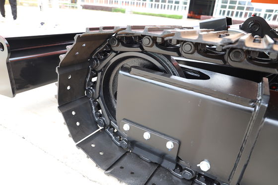 مینی بیل مکانیکی هیدرولیکی 6 تنی لونگینگ با موتور 15.4 کیلووات/2400 دور در دقیقه و طراحی جمع و جور 5900*2000*2600 میلی متر