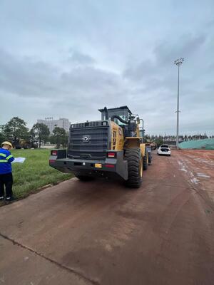 لودر چرخ‌دار کلاس 5.8 -6 تنی XCMG XC958 با توان نامی 162 کیلووات و ظرفیت باکت 1.9 متر مکعب