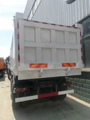 کامیون ساخت و ساز محکم استفاده شده سینوتروک HOWO Nx 440HP 6X4 برای نیازهای سنگین