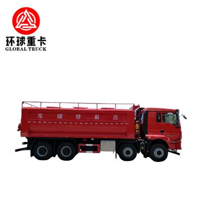 Durable Fracturing Sand Tanker Dump Truck with Euro 2 Emission Standard and 1697L/Min Maximum Plunger Pump Displacement