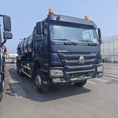 HOWO 15CBM کامیون مکش فاضلاب خلاء با نوع راننده 6 × 4 و قدرت موتور 266HP برای تمیز کردن زباله های شهری و صنعتی