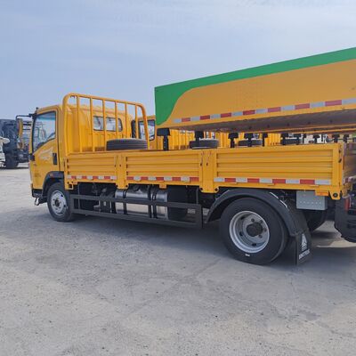 HOWO 4 × 2 کامیون بالش تصادف با جذب انرژی با عملکرد بالا و طراحی جایگزین ماژولار برای ایمنی بزرگراه