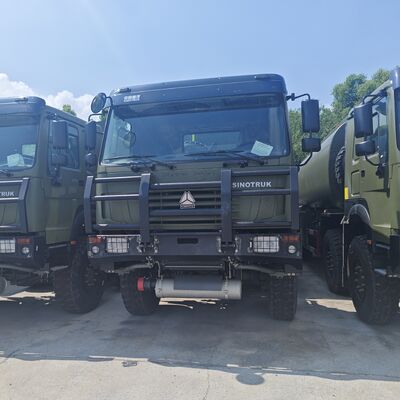 HOWO 8×8 کامیون مخزن سوخت 45000 لیتر با موتور 371HP و 8×8 تمام چرخ محرک برای حمل و نقل سوخت سنگین