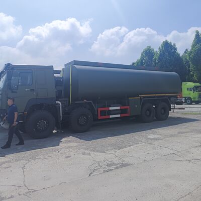 HOWO 8 × 8 تانک سوخت 40،000 لیتر با موتور 371HP و 8 × 8 تمام چرخ محرک برای حمل و نقل سوخت سنگین