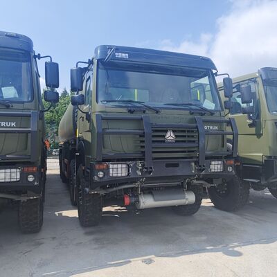 HOWO 8 × 8 تانک سوخت 40،000 لیتر با موتور 371HP و 8 × 8 تمام چرخ محرک برای حمل و نقل سوخت سنگین