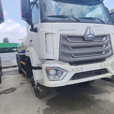 HOWO NX 6×4 CNG تانک سوخت کامیون با 400HP موتور و ظرفیت 30,000L برای حمل و نقل دیزل و بنزین