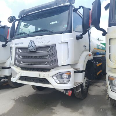 HOWO NX 6×4 CNG تانک سوخت کامیون با 400HP موتور و ظرفیت 30,000L برای حمل و نقل دیزل و بنزین