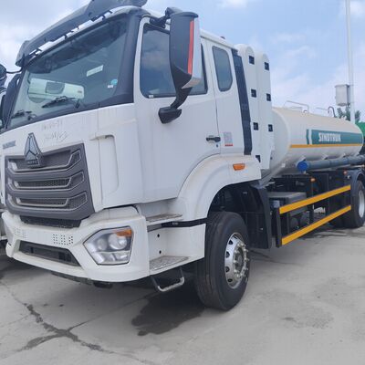 HOWO NX 6×4 CNG مخزن سوخت کامیون با 400HP موتور و 20T بار مفید برای حمل و نقل دیزل و بنزین