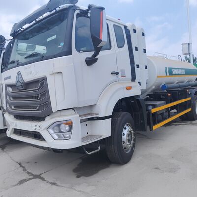 HOWO NX 6×4 CNG مخزن سوخت کامیون با 400HP موتور و 20T بار مفید برای حمل و نقل دیزل و بنزین