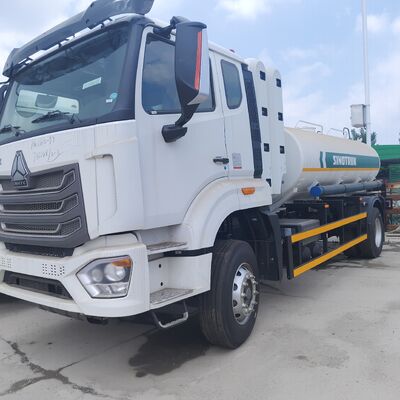 HOWO NX 6×4 CNG مخزن سوخت کامیون با 400HP موتور و 20T بار مفید برای حمل و نقل دیزل و بنزین