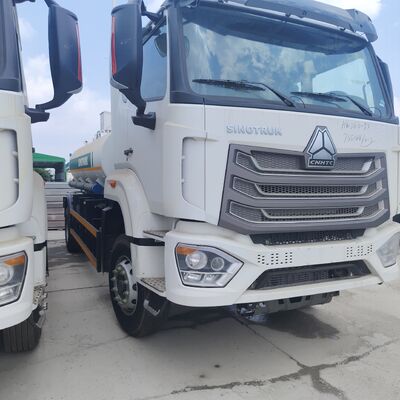 HOWO NX 6×4 CNG مخزن سوخت کامیون با 400HP موتور و 20T بار مفید برای حمل و نقل دیزل و بنزین