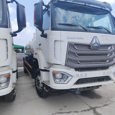 HOWO NX 6×4 CNG مخزن سوخت کامیون با 400HP موتور و 20T بار مفید برای حمل و نقل دیزل و بنزین