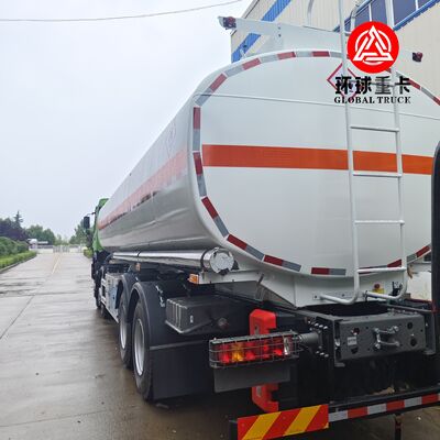 کامیون تانکر سوخت HOWO NX 8x4 30000 لیتری کامیون سنگین دیزل برای بازار موزامبیک