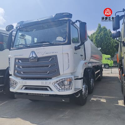 شاحنة صهريج وقود HOWO NX 8x4 بسعة 30000 لتر، شاحنة وقود ديزل ثقيلة لكينيا لنقل الوقود