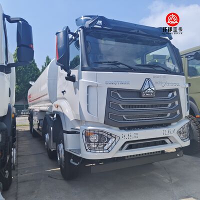 شاحنة صهريج وقود HOWO NX 8x4 بسعة 30000 لتر، شاحنة وقود ديزل ثقيلة لكينيا لنقل الوقود