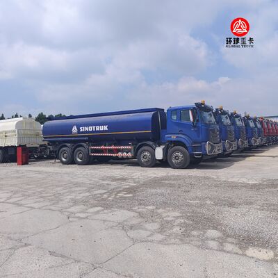 HOWO NX 8x4 30000L مخزن سوخت کامیون سنگین وظیفه دیزل Bowser کامیون برای بازار گانا