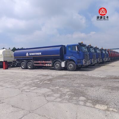 کامیون تانکر سوخت HOWO NX 8x4 30000 لیتری کامیون سنگین دیزل برای بازار تانزانیا
