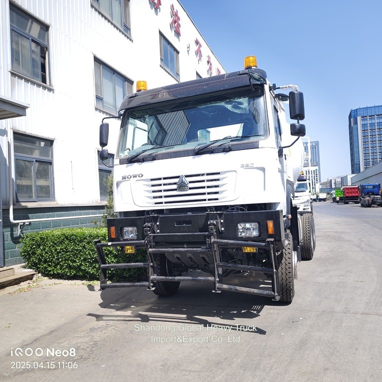 مخلوط کننده 10 چرخ HOWO 6X4 8cbm 9cbm 371HP کامیون مخلوط کن بتن