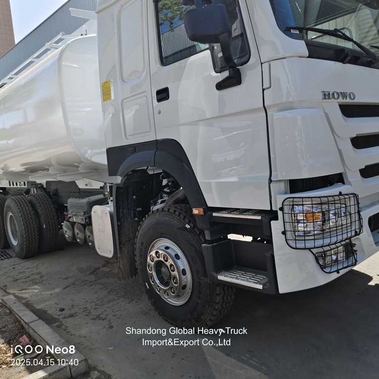 سینوتروک HOWO 6X4 20000 L 25000 L حمل و نقل محموله تانکر نفت کامیون تانکر سوخت نفت کامیون