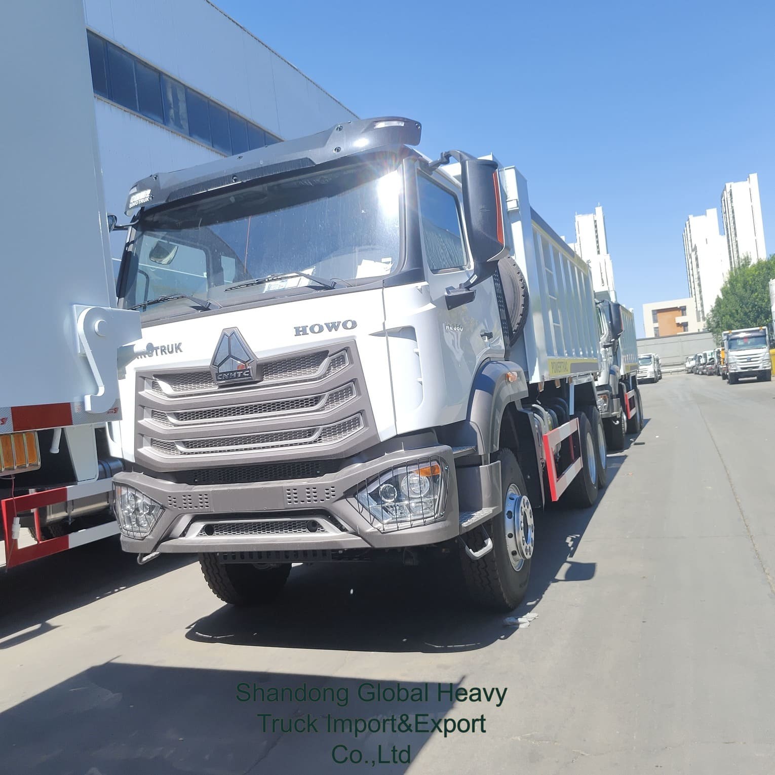 کامیون کمپرسی سنگین سینوتراک HOWO Nx با قدرت 371 اسب بخار و 400 اسب بخار، 8X4، 6X4، 10/12 چرخ، 30 تا 50 تن