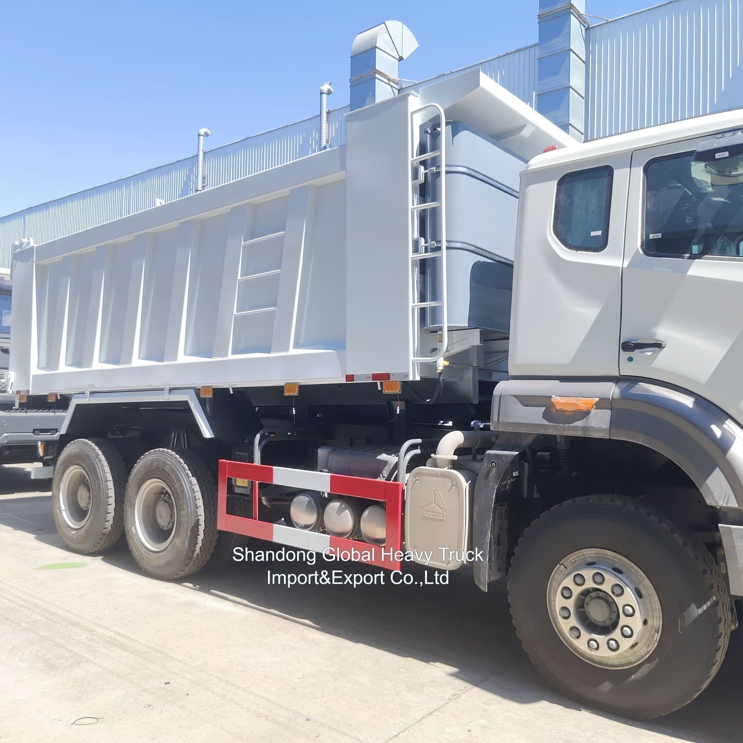 12 چرخ Sinotruck 40-60 تن استفاده شده HOWO 8X4 371HP 375HP 380HP کامیون دیزل راننده راست دست کامیون