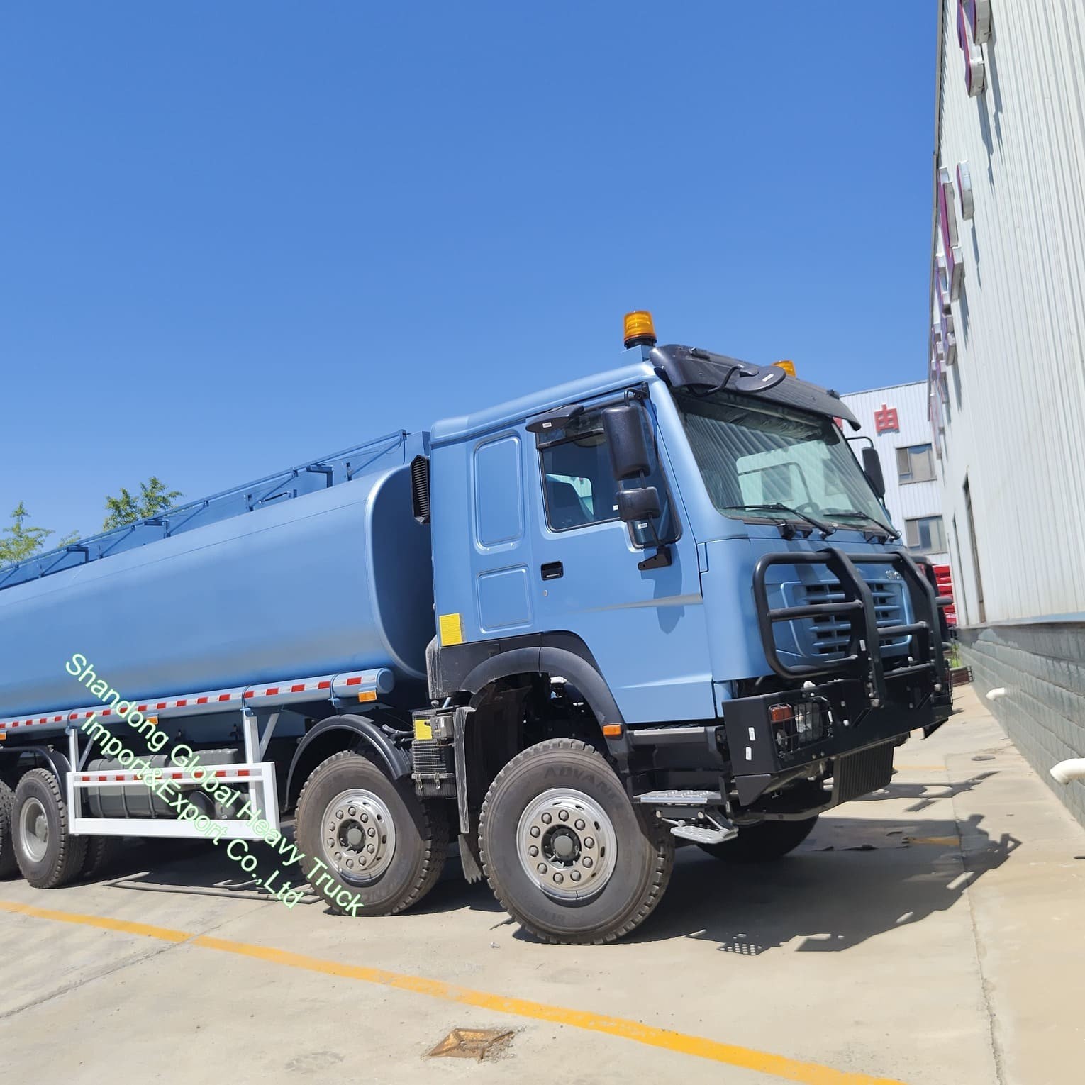 سینوتروک بالا 8*4 12 چرخ LHD Rhd دیزل سوخت گاز نفت تحویل تانک تانکر استفاده شده