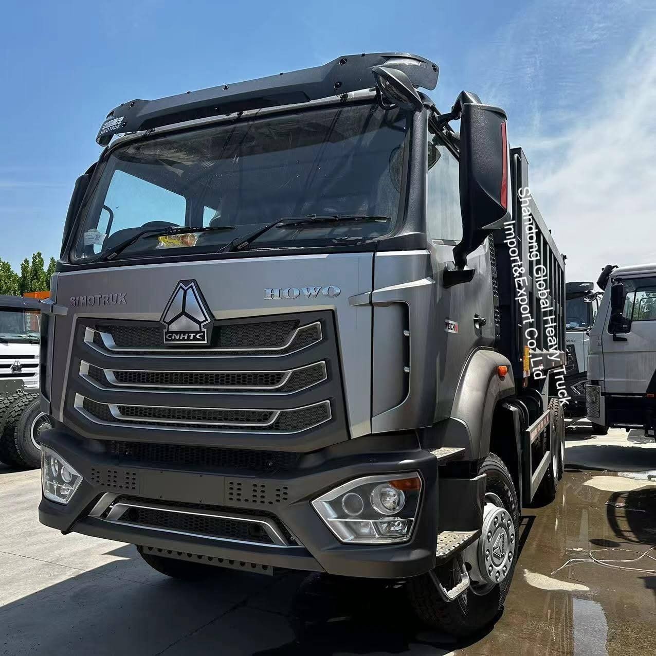کامیون کمپرسی سنگین سینوتراک HOWO Nx 6*4 با موتور 340 اسب بخار Wd615 و ظرفیت بارگیری 40 تن