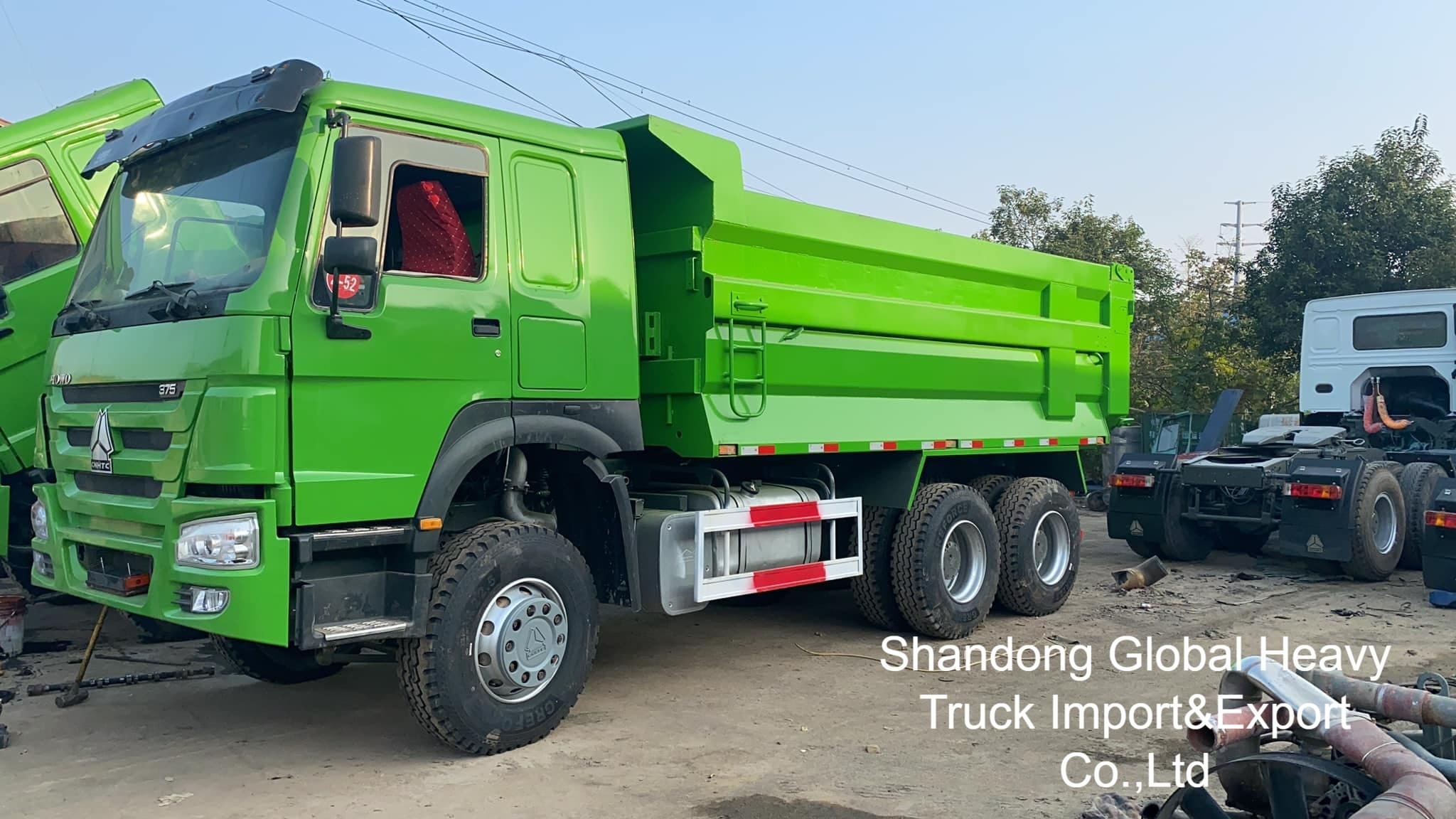 کامیون کمپرسی سنگین سینوتراک هوو 6X4/8X4 A7/T7 10/12 چرخ 371 اسب بخار 18-25 متر مکعب