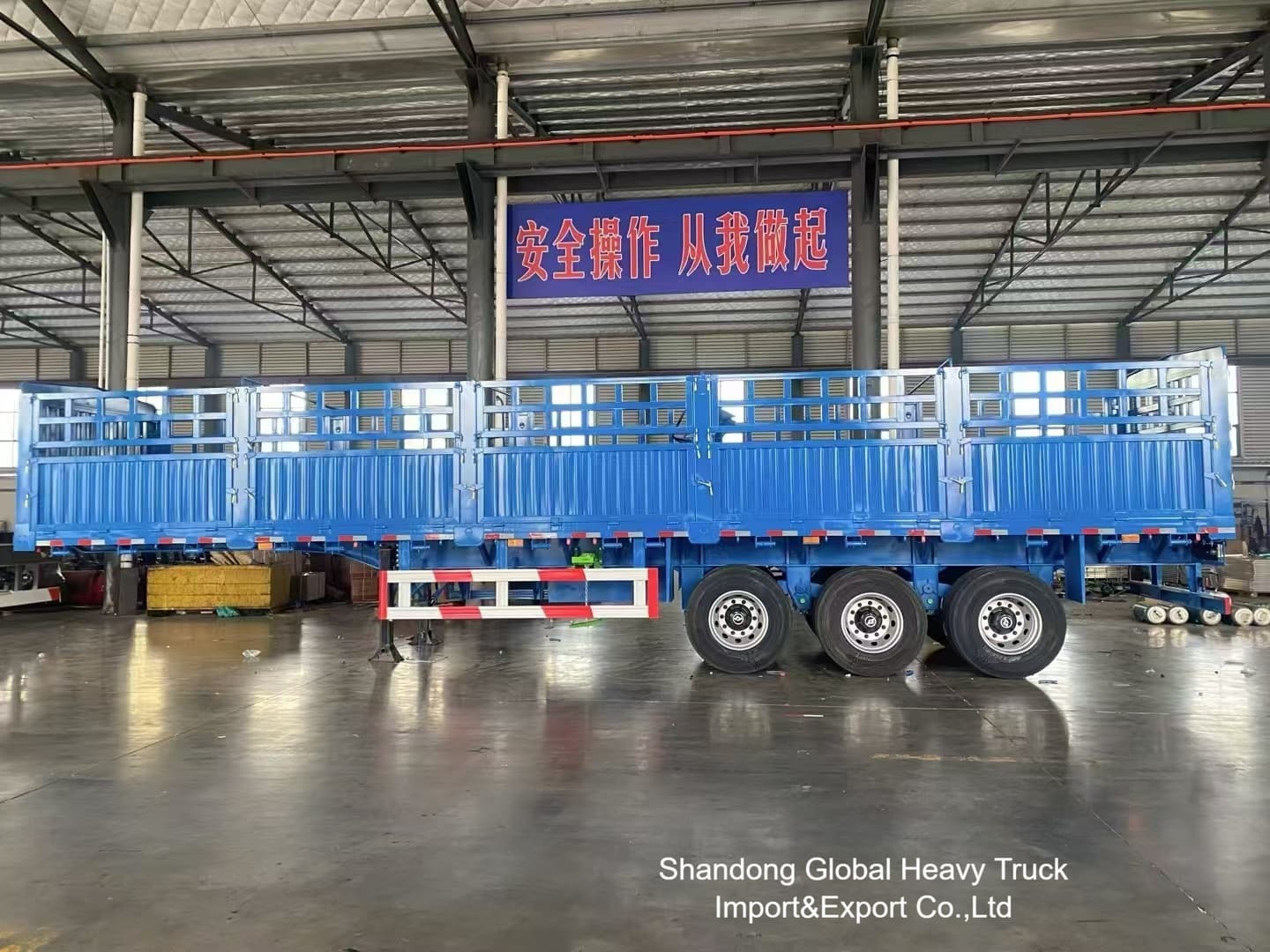 تریلر نیمه‌‌کفی حصاری 3 محور 50 تنی با سیستم تعلیق بادی