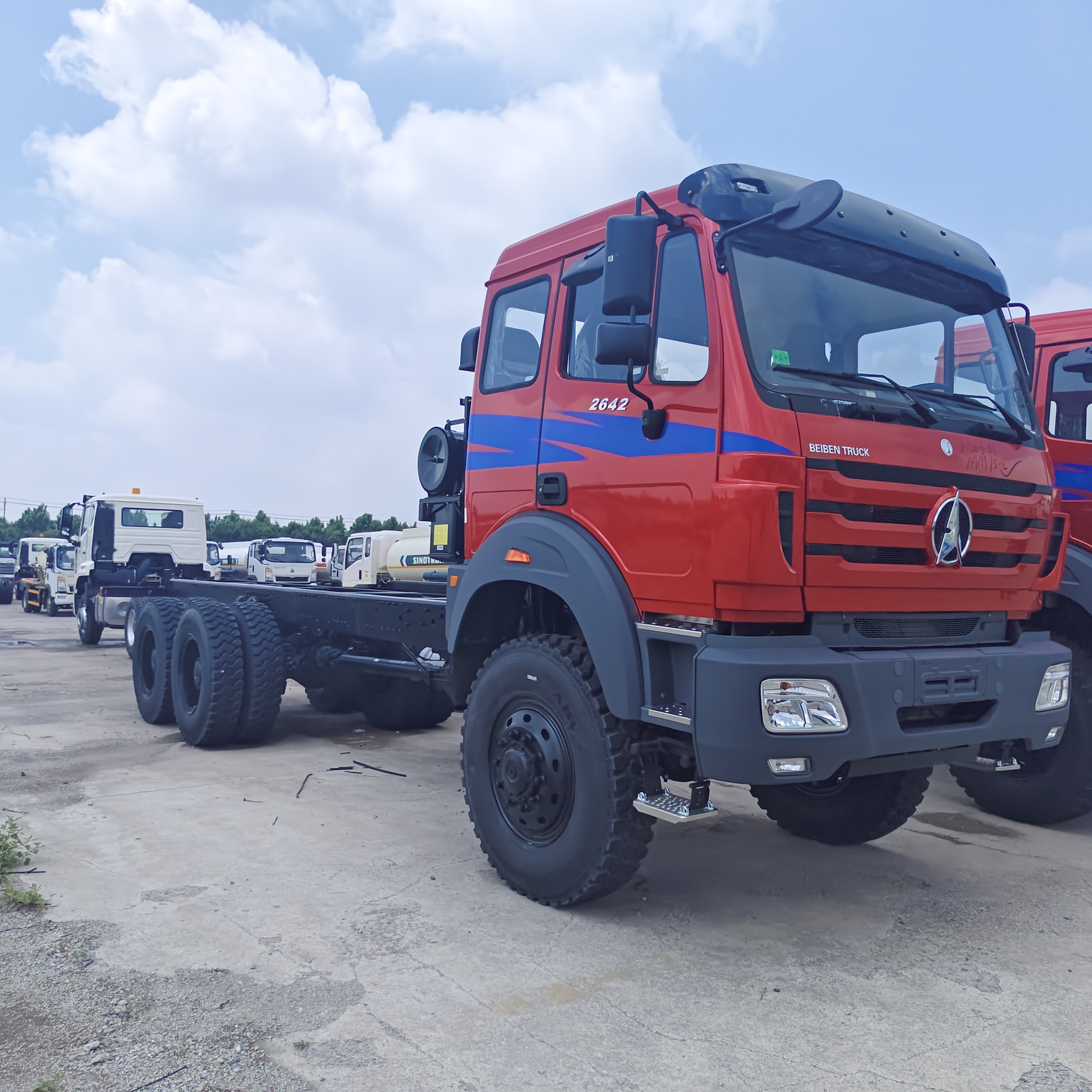 BEIBEN 2638 6 × 4 کامیون معدن با 380HP موتور WEICHAI و 25-35 تن بار مفید برای حمل و نقل سنگین