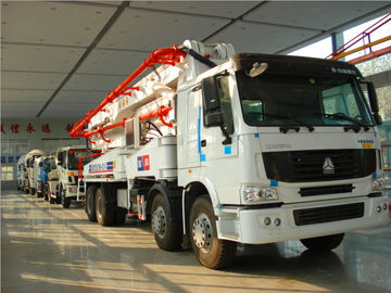 پمپ بتونی Sinotruk Howo 8x4 Euro Euro 2 با ویلچ 5000mm